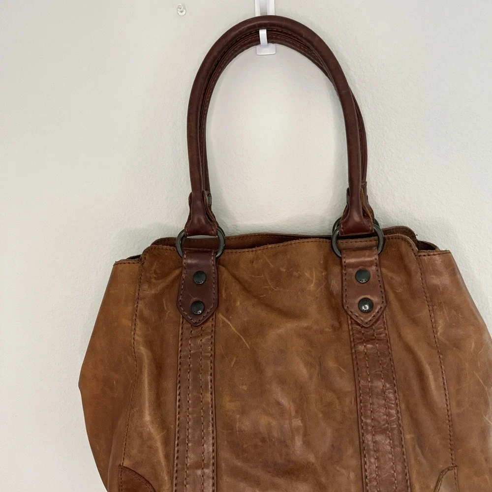 Frye Melissa Brown Cognac Leather Shoulder Bag  Distressed Boho Western New